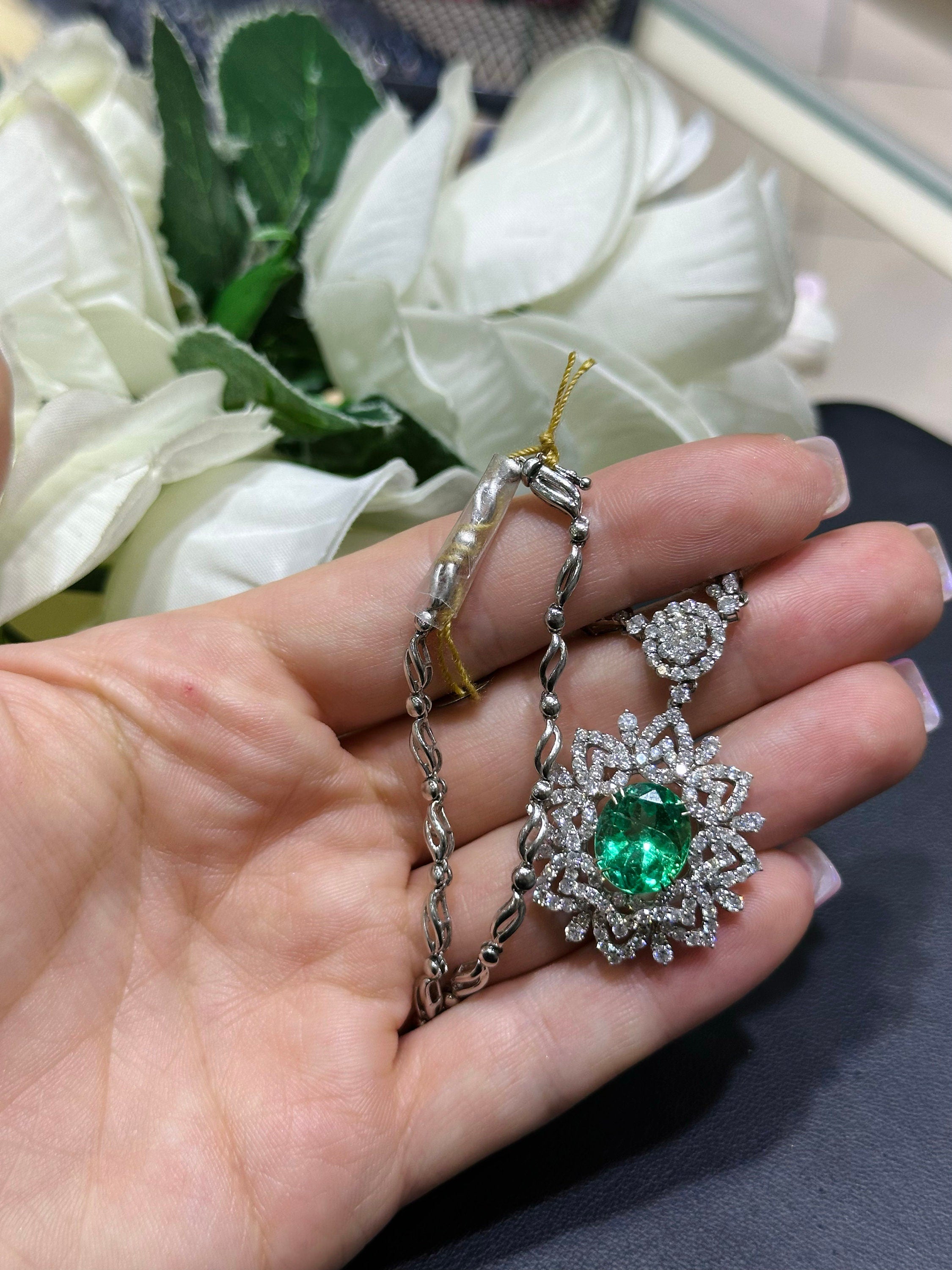 18kt Diamond Emerald Necklace (etsy image id: 5416444052)
