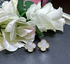 18kt Yellow Gold Mother of Pearls Earrings. 20mm. __etsy:5418829624