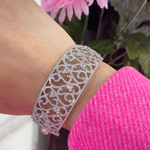 14K White Gold Diamond Bangle Bracelet 5.51ct Natural cut Diamonds G ,VS2-SI ,prong setting (etsy image id: 5583080722)