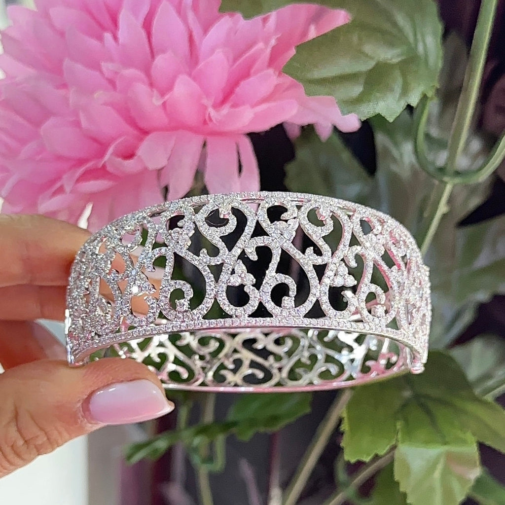 14K White Gold Diamond Bangle Bracelet 5.51ct Natural cut Diamonds G ,VS2-SI ,prong setting (etsy image id: 5631187501)