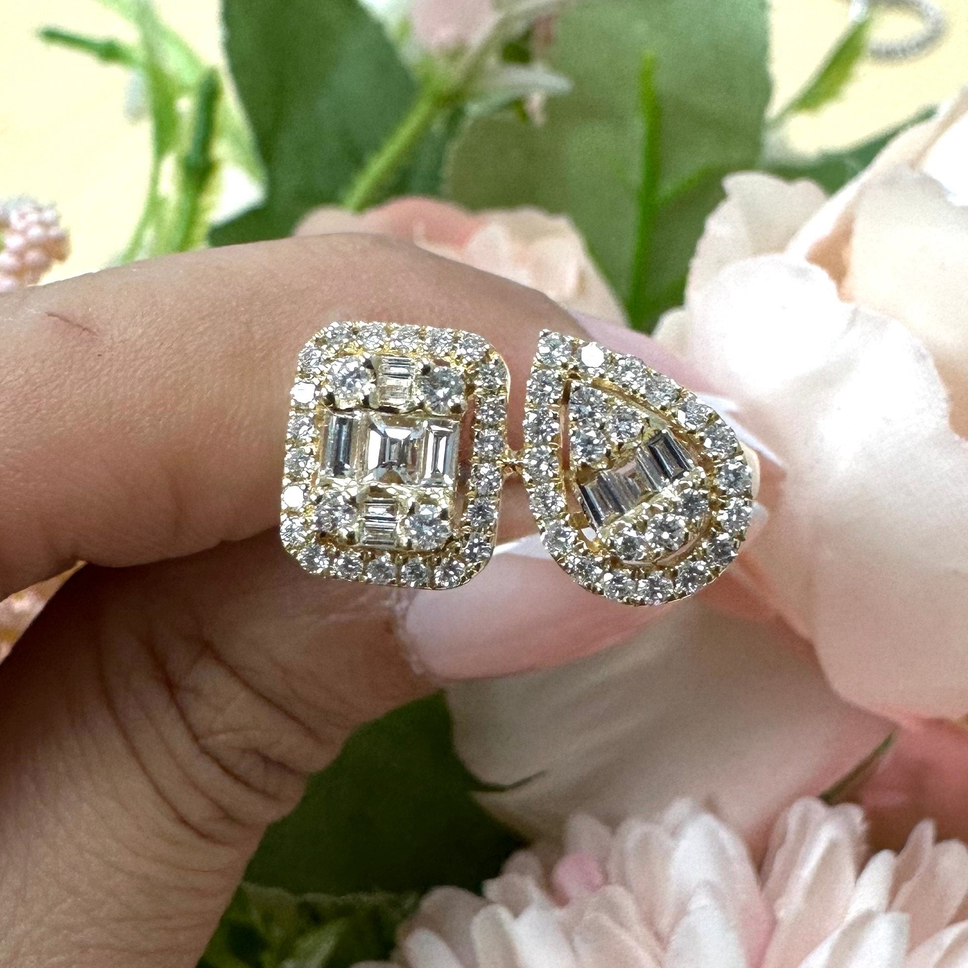 Elegant 14kt Yellow Gold Ring with Round and Baguette Natural Diamonds (etsy image id: 5663572458)
