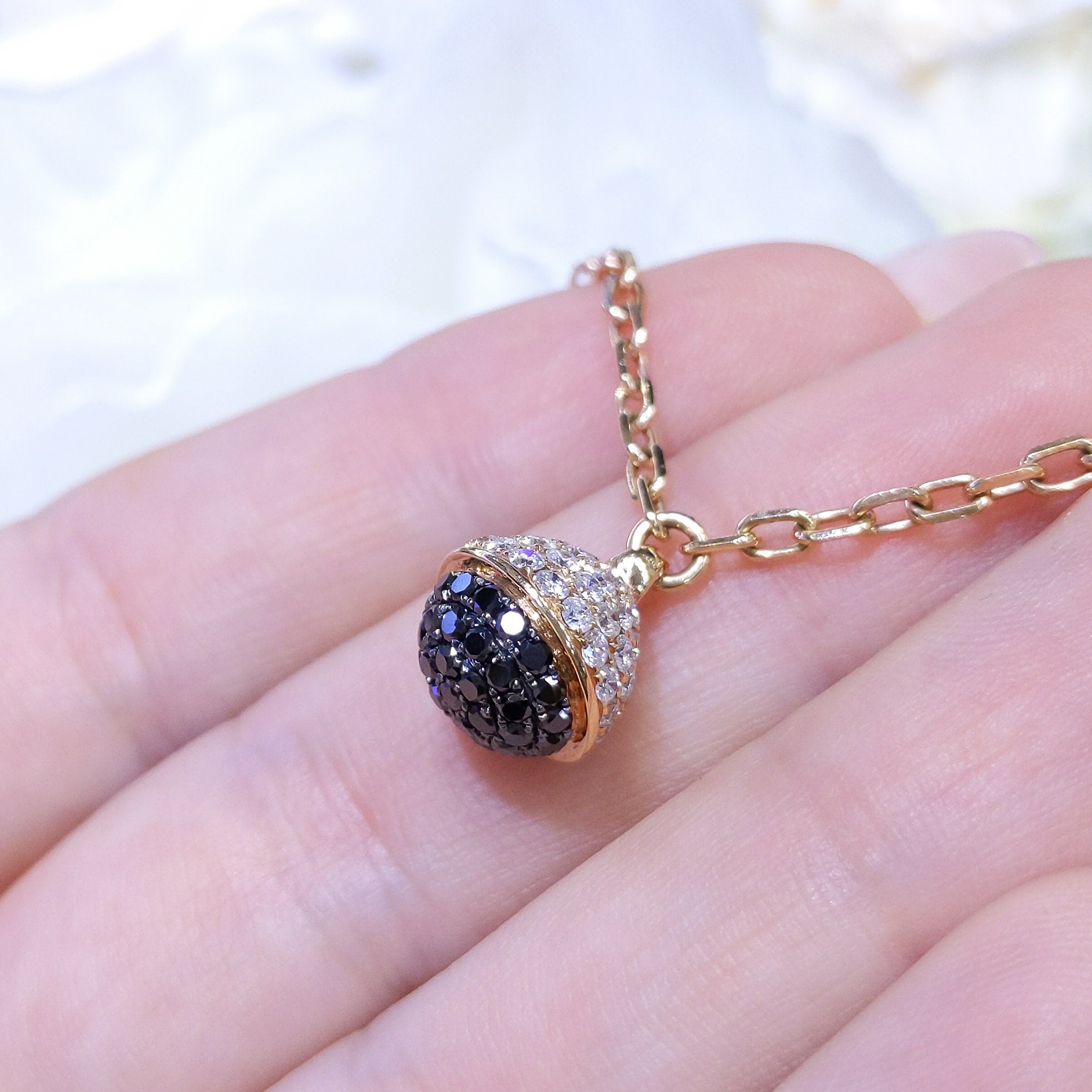 18k Rose Gold Round Circle Pendant - 0.46 Carat Black Diamonds & 0.70 Carat White Diamonds - G VS2 Natural Diamonds - Fashion Jewelry (etsy image id: 5711666215)