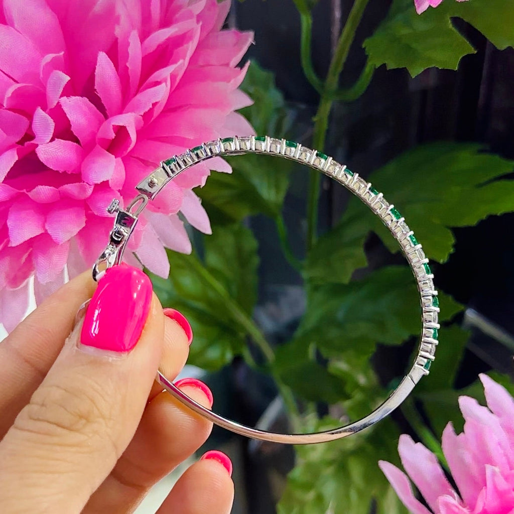Alternating Round Cut Diamond and Round Cut Emerald White Gold Bangle __etsy:5772339937