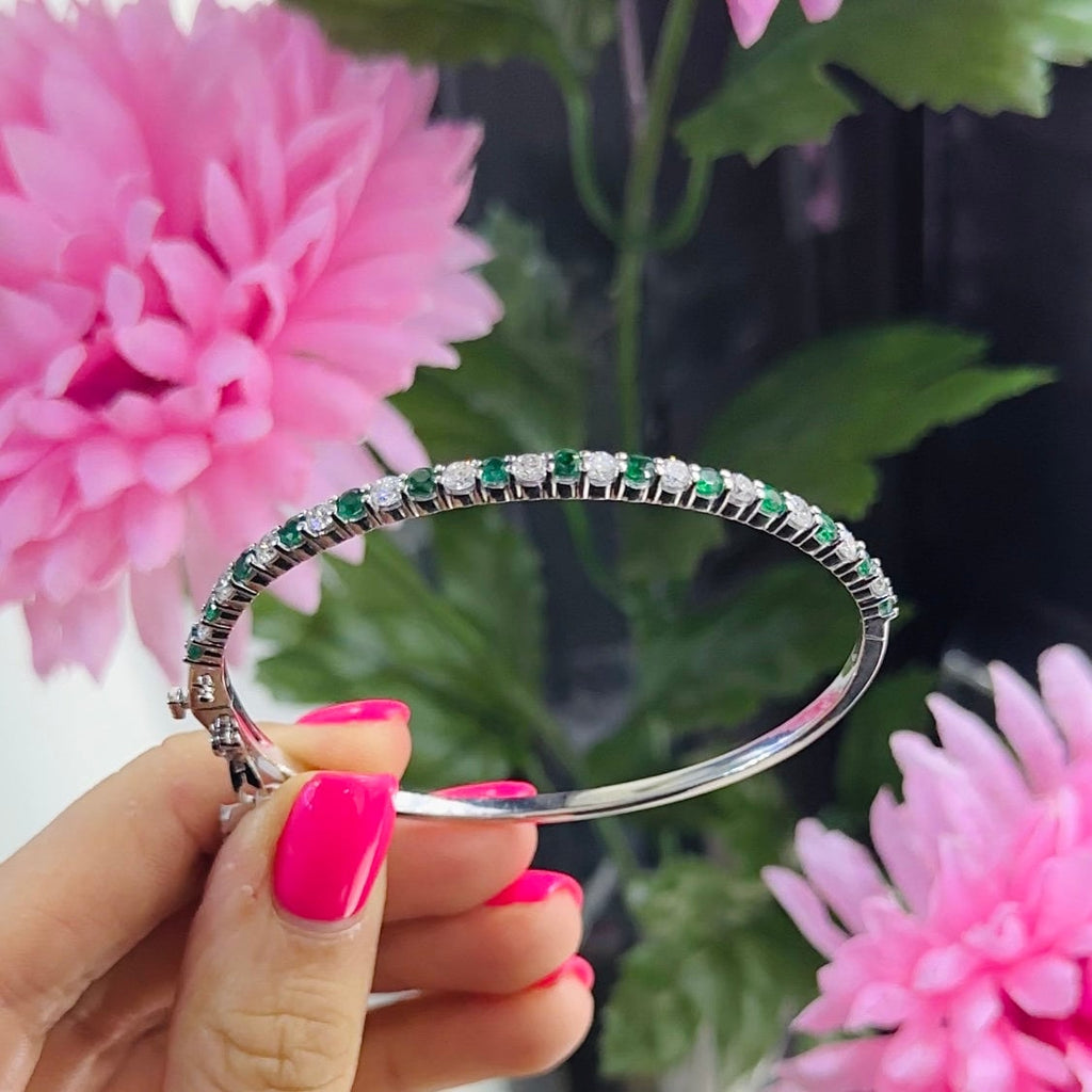 Alternating Round Cut Diamond and Round Cut Emerald White Gold Bangle __etsy:5772339957