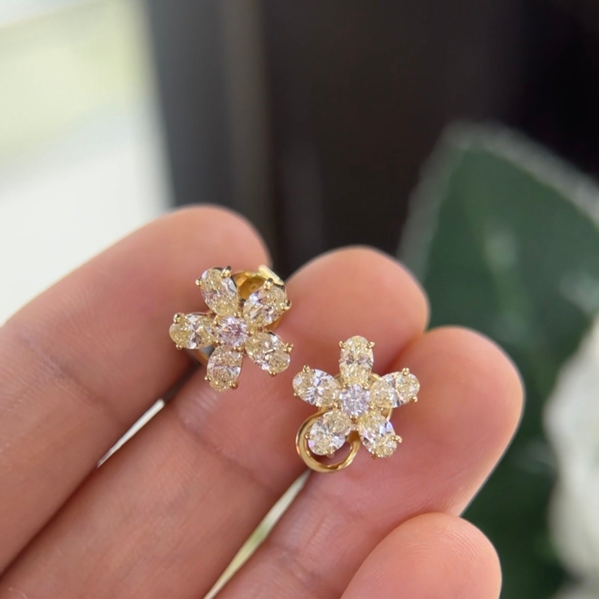 Yellow Gold Flower Stud Earrings with Yellow and White Diamonds (etsy image id: 5951368988)