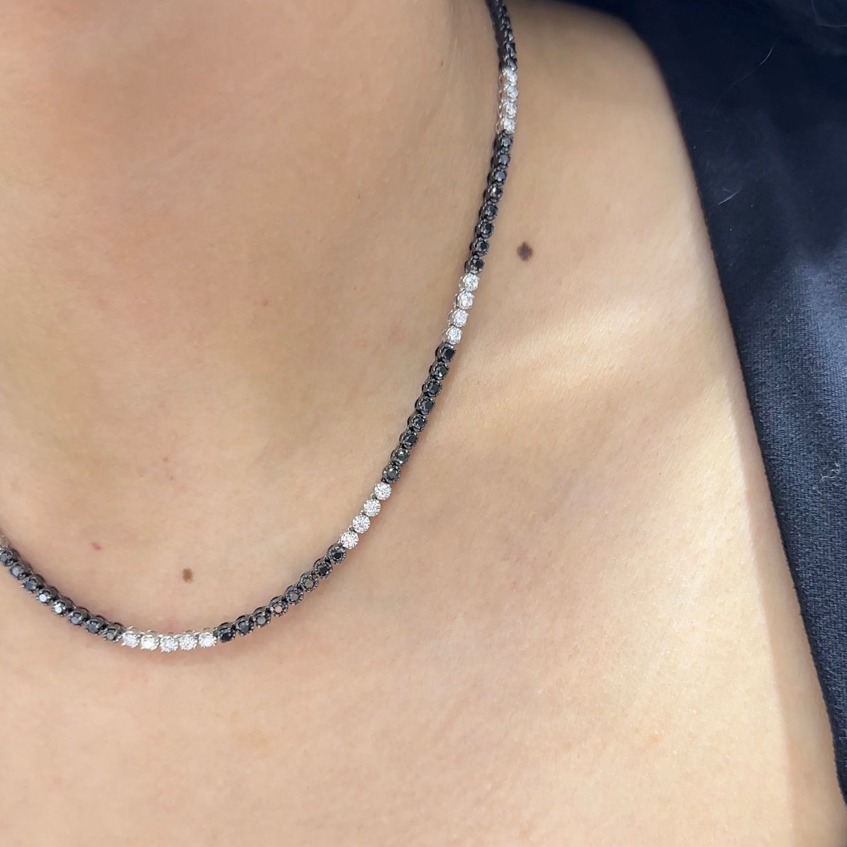 18Kt White Gold Necklace with 1.75ct total in white rd cut diamonds and 3.74ct total in  rd cut black diamonds Natural. DN0012 GNEJ (etsy image id: 5964634155)
