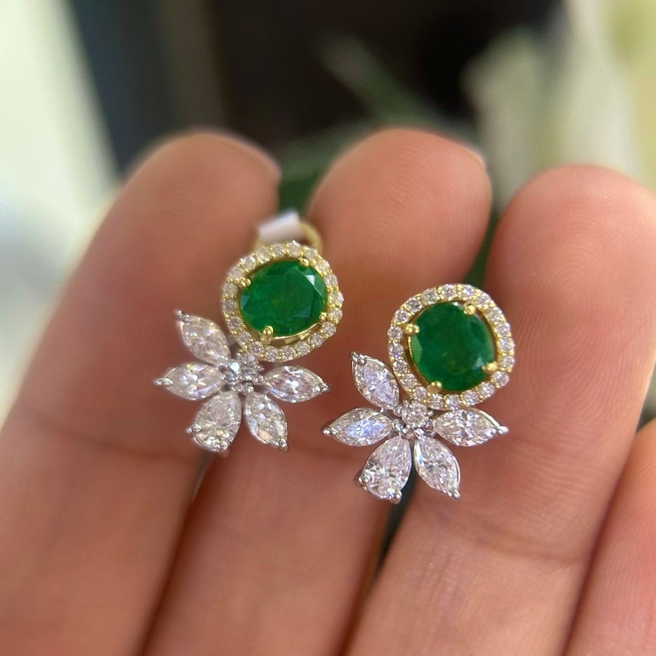 18Kt Yellow & White Gold Earrings , with 1.25ct emeralds rd cut and 1.12ct diamonds marquise cut. G-H color, VS2 SI Clarity, COLER IEAJ (etsy image id: 6129806845)