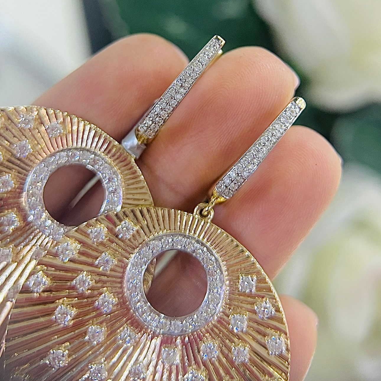 14Kt Yellow Gold Earrings with natural diamonds 3.43ct . F-G color, VS2-SI clarity. DIER175 ATJJ (etsy image id: 6130053551)