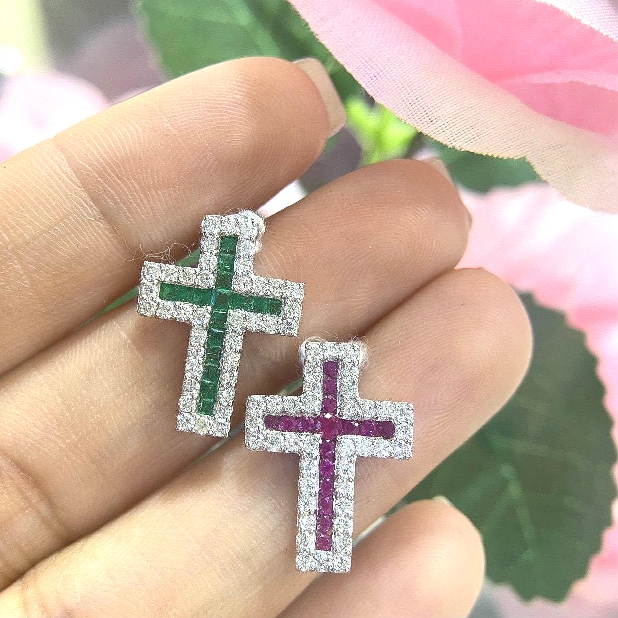 White Gold Cross Pendant with Diamonds with Emeralds or Ruby (etsy image id: 6813736903)