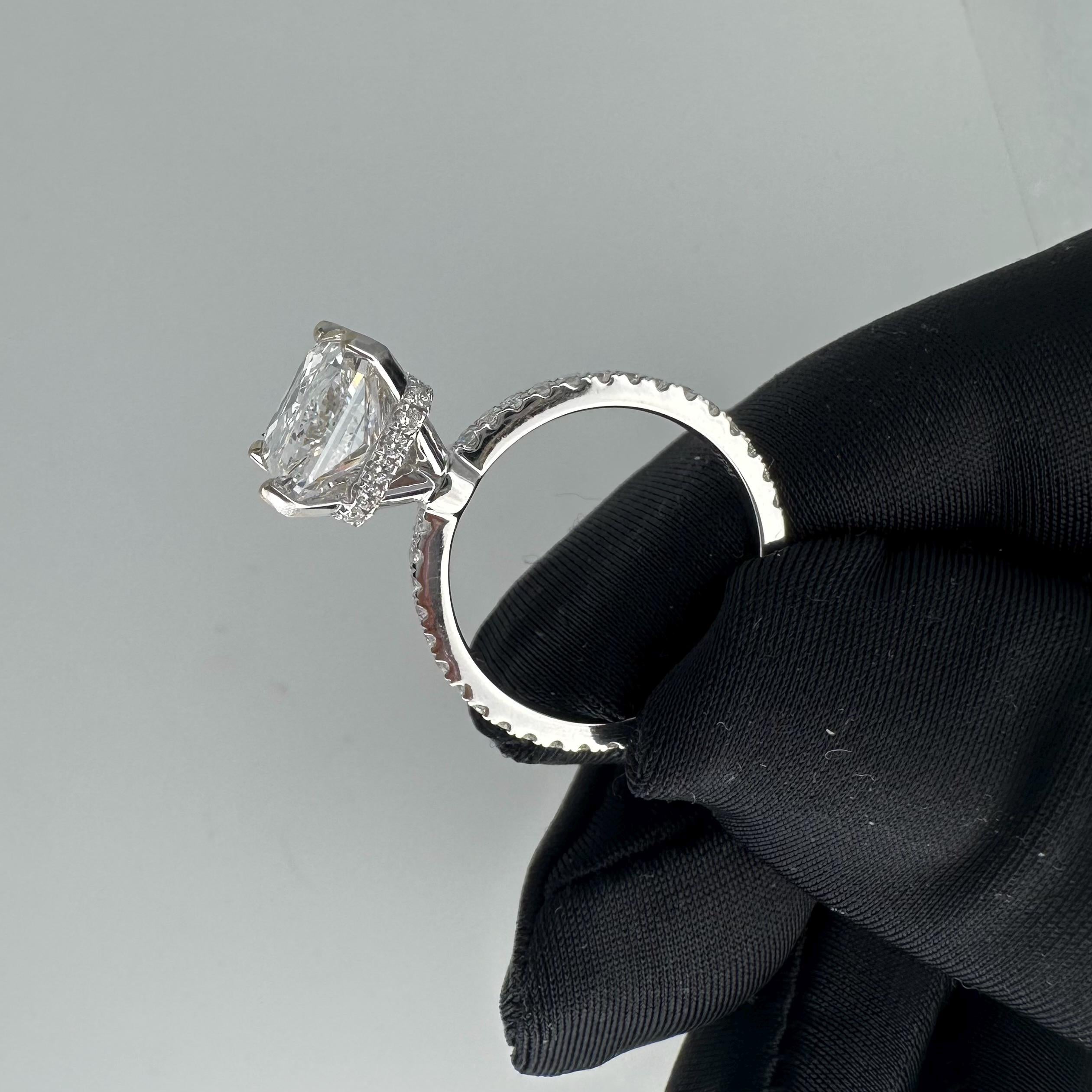 18KT White Gold Ring with 5.07ct Radiant Lab-Grown Diamond (IGI Certified) and 0.57ct Total Natural Round Diamonds. RADER019 GJJJ __etsy:7813209282