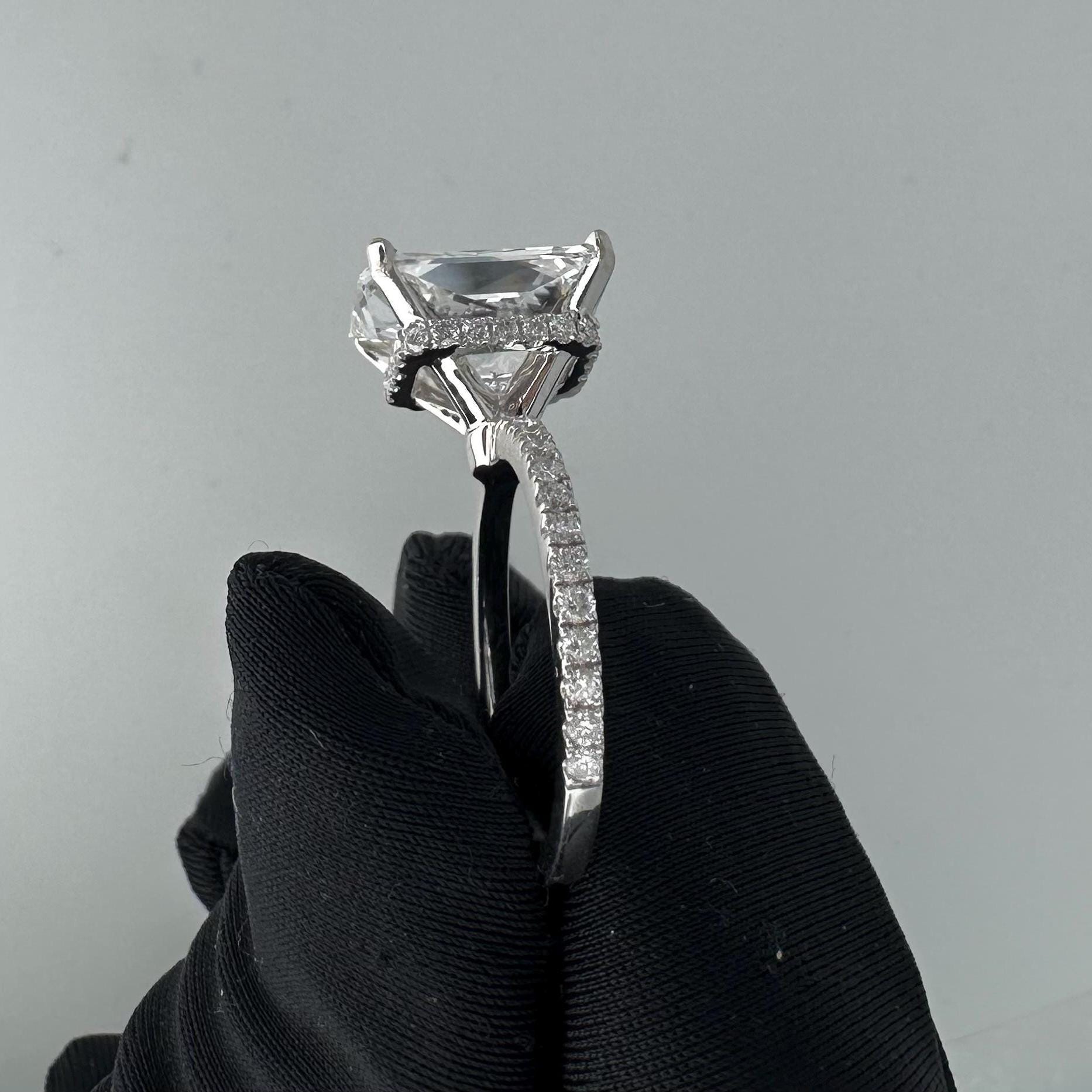 18KT White Gold Ring with 5.07ct Radiant Lab-Grown Diamond (IGI Certified) and 0.57ct Total Natural Round Diamonds. RADER019 GJJJ __etsy:7862955021
