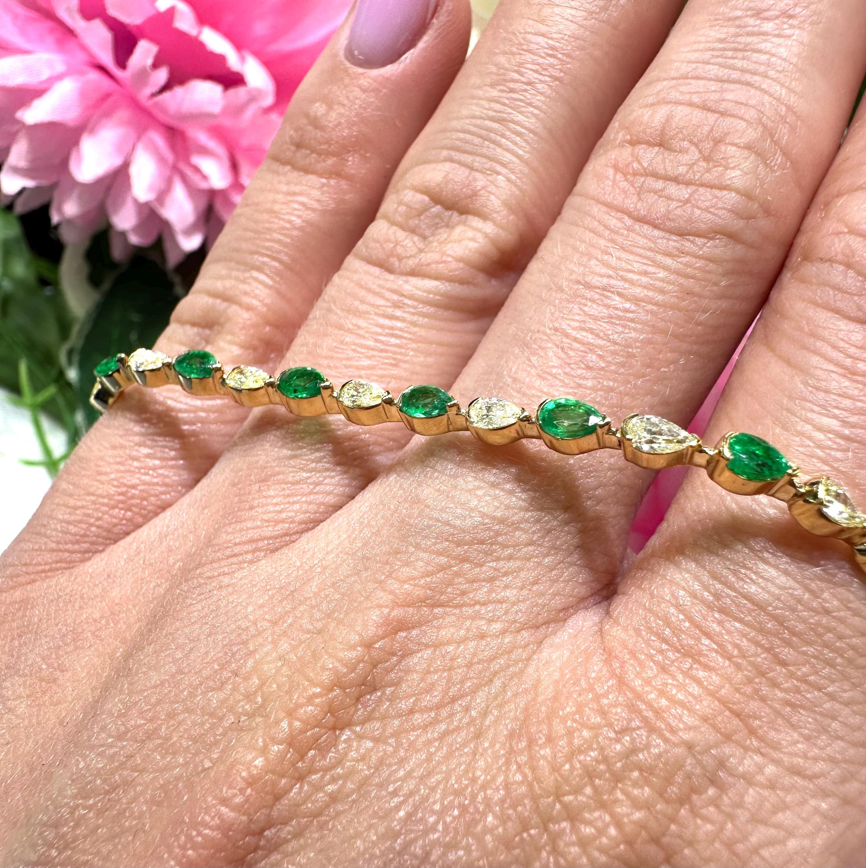 18KT Yellow Gold Emerald & Yellow Diamond Bracelet – EMDB010 GJTS (etsy image id: 7986494072)