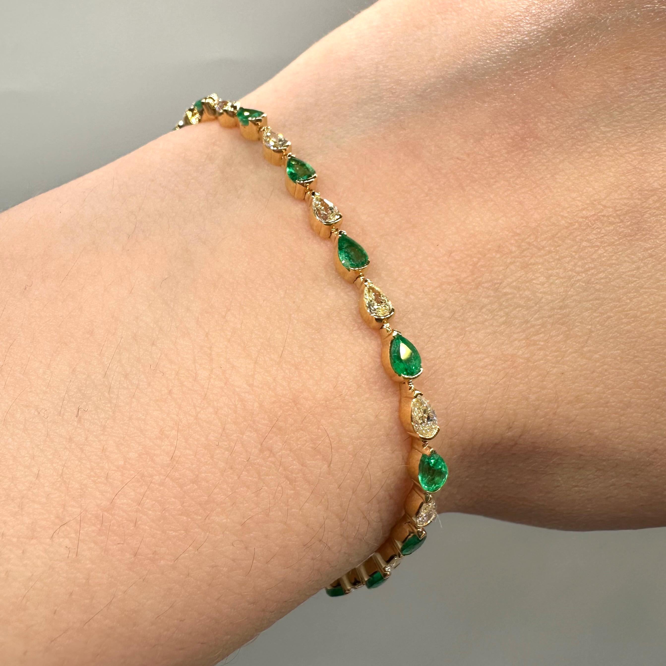 18KT Yellow Gold Emerald & Yellow Diamond Bracelet – EMDB010 GJTS (etsy image id: 8034435185)