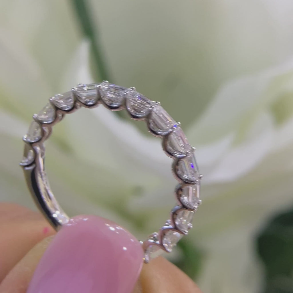18K White Gold Emerald Cut Diamond Eternity Band – 1.33CT G-H/VS | WB110