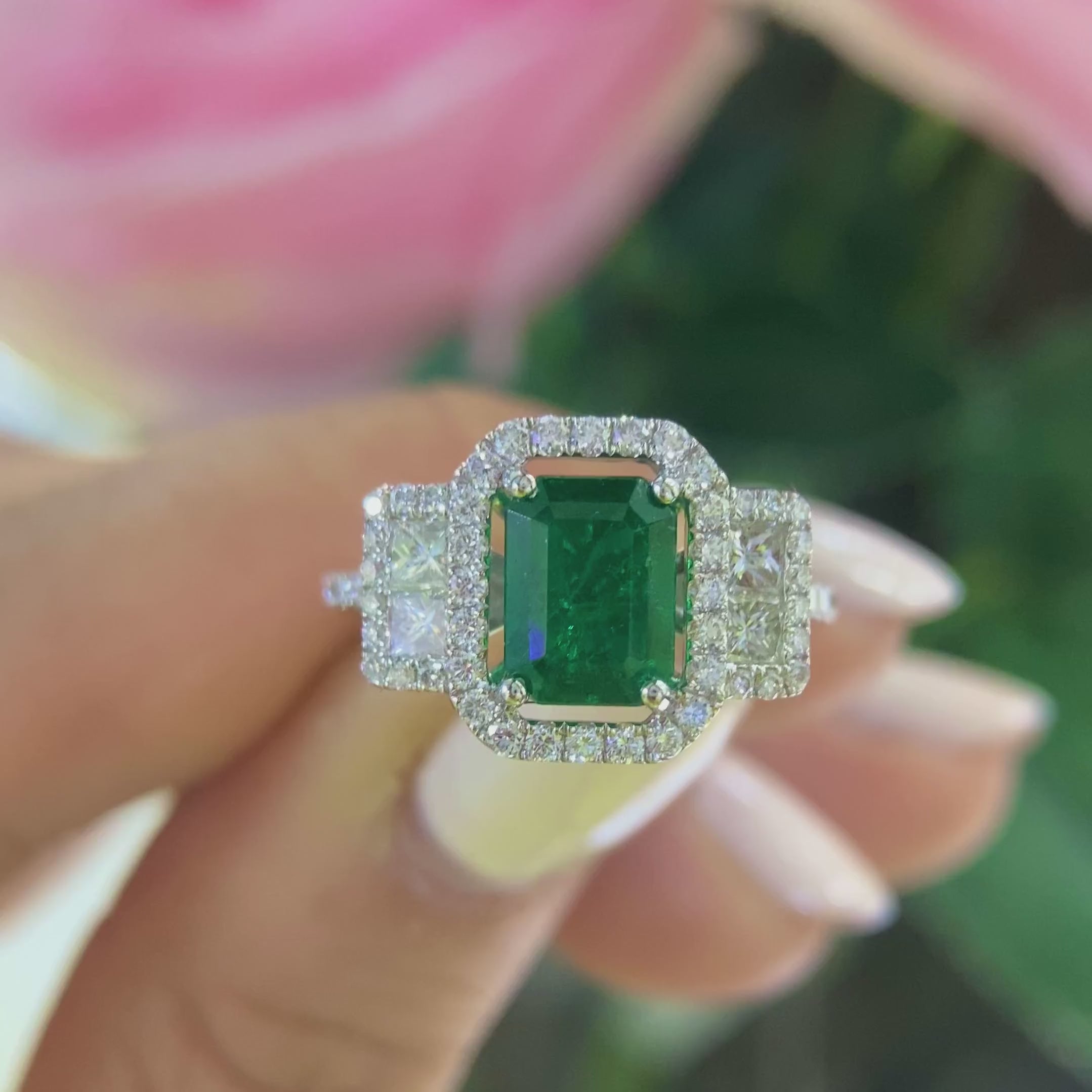 18K White Gold Natural Emerald & Diamond Three-Stone Ring – 1.68CT Emerald / 0.84CT Diamonds | EMDR026