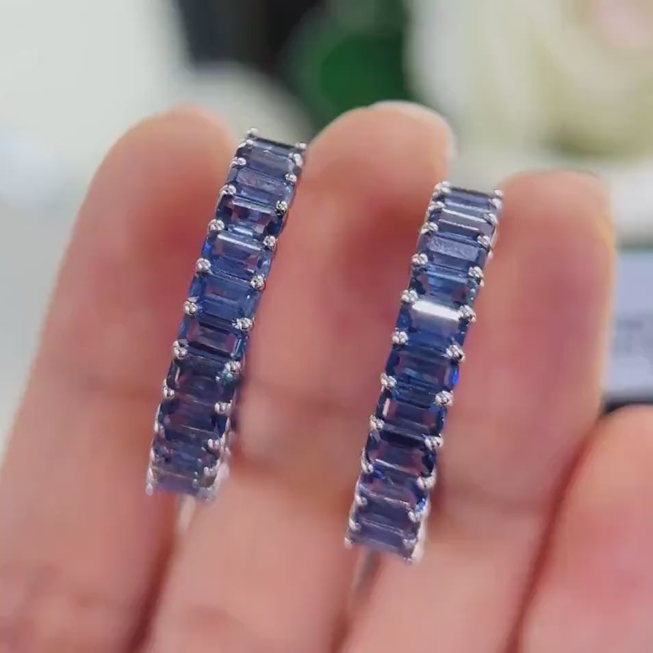 18Kt White Gold Sapphire Hoops Earrings ,13.46ct Natural Emerald cut Sapphire .In prong settings. SDER003 GJTJ