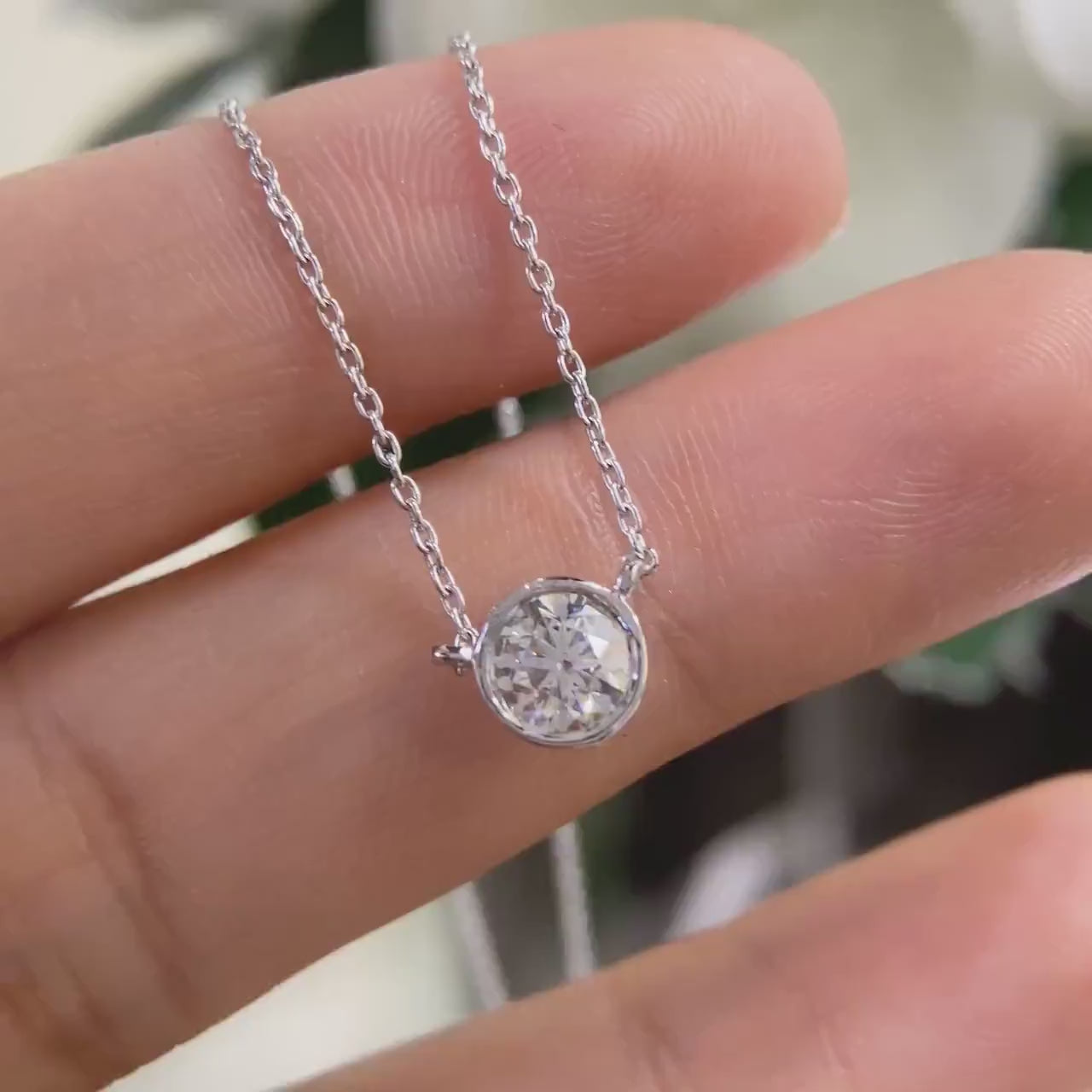 14K White Gold Natural Diamond 0.70ct Pendant Necklace. F color. VS2 Clarity DP0026 IZJJ.