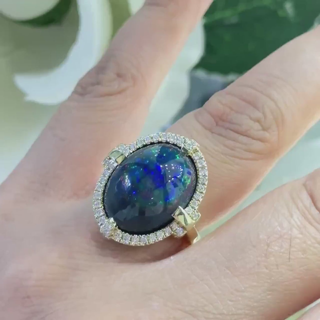 14K Yellow Gold Diamond & Opal Ring – 1.56ct Diamonds, 9.63ct Opal . DC-R14919-1 ISTJ