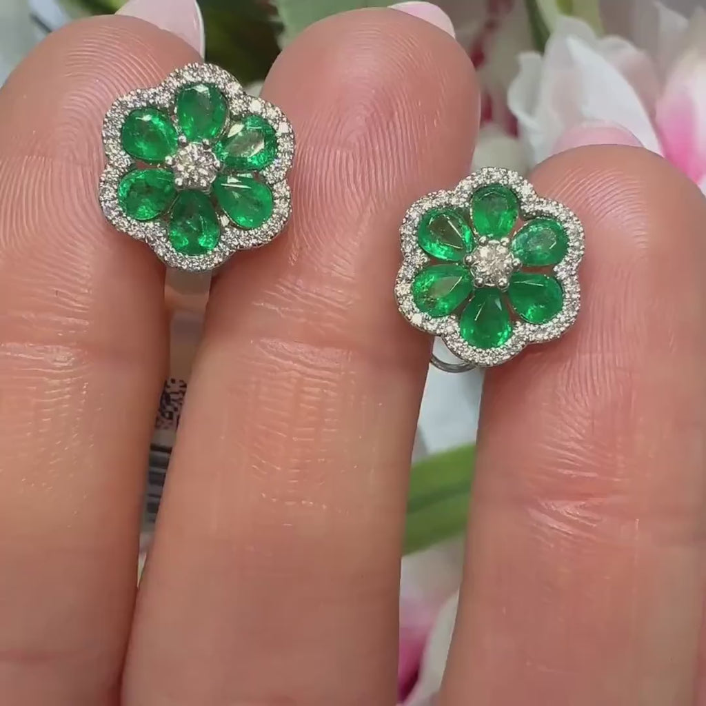 18KT White Gold Emerald & Diamond Earrings – EMER031 IGII