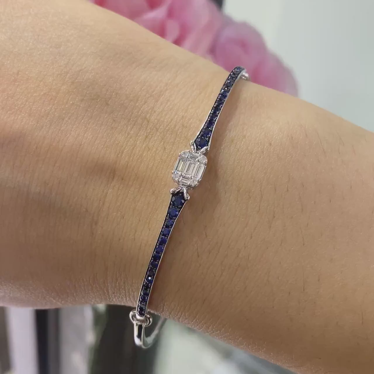 14K White Gold Bracelet with  0.85ct Sapphires and 0.26ct in Diamonds. DCB14418-2