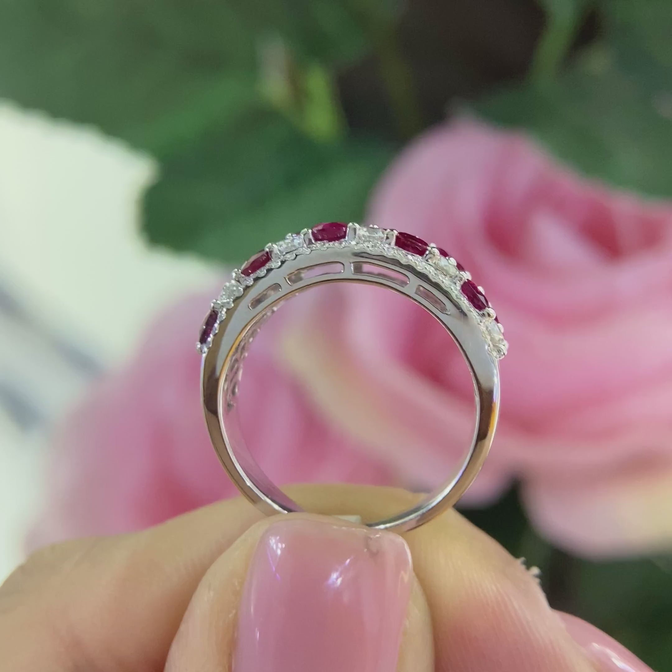 18K White Gold Pear Shape Ruby & Diamond Ring – 1.76CT Ruby / 0.72CT Diamonds | RDR015