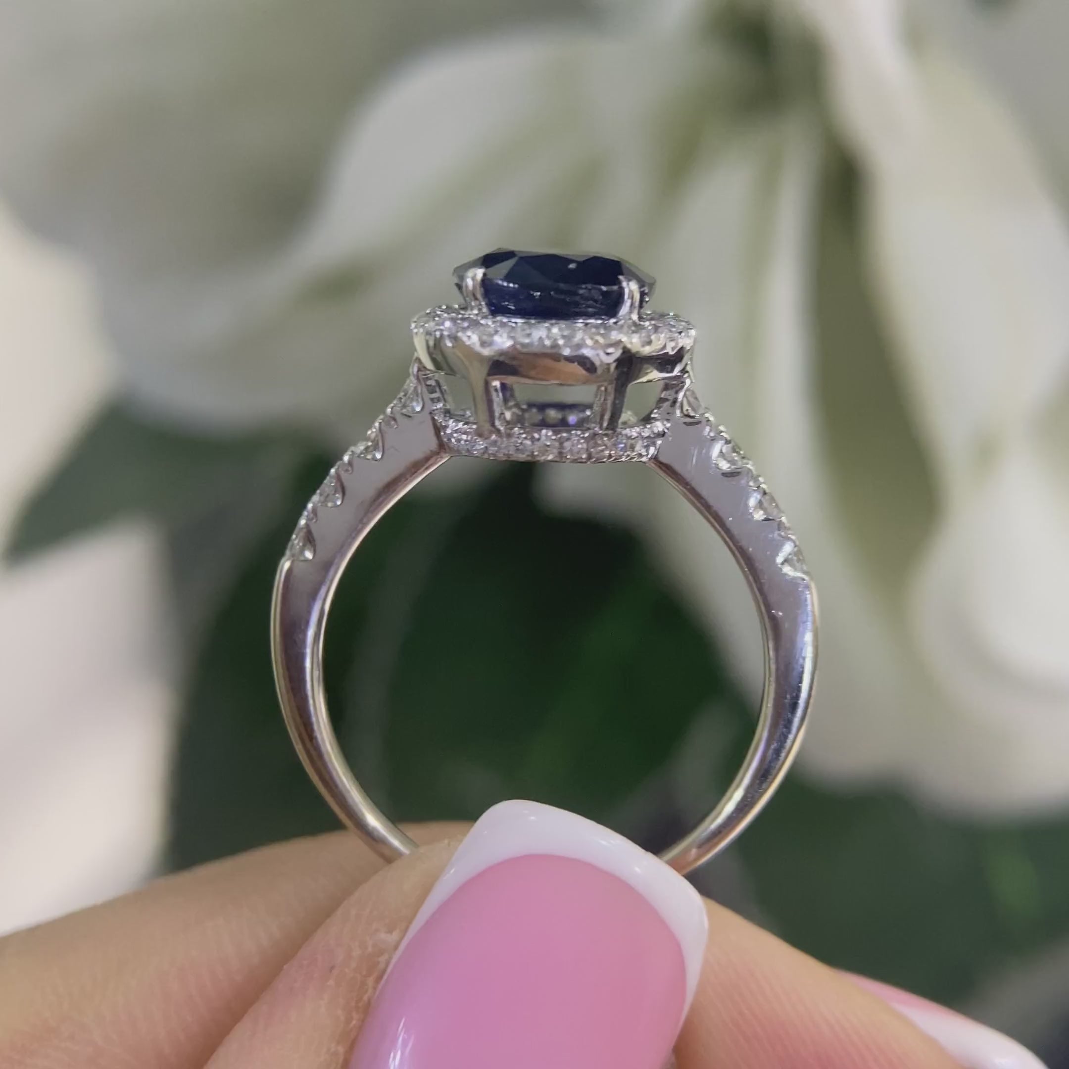 18K White Gold Natural Sapphire & Diamond Ring – 3.08CT Sapphire / 0.60CT Diamonds | SDR090