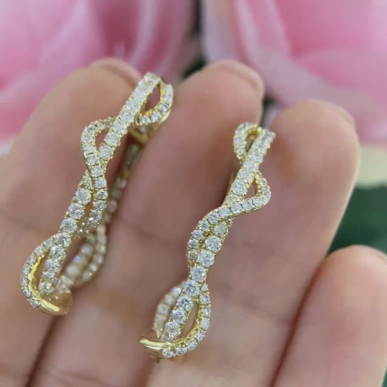 14K Yellow Gold Twist Oval Hoop Earrings 2.75ct in Natural Diamonds.