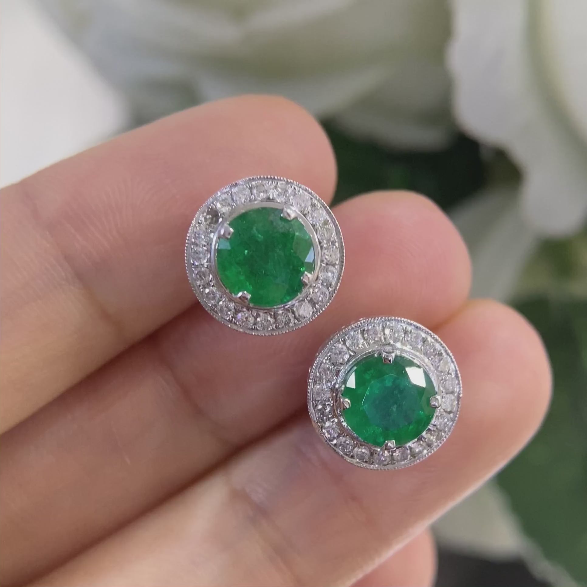 14K White Gold Natural Emeralds 2.16ct with 0.65ct in diamonds. GJJJ