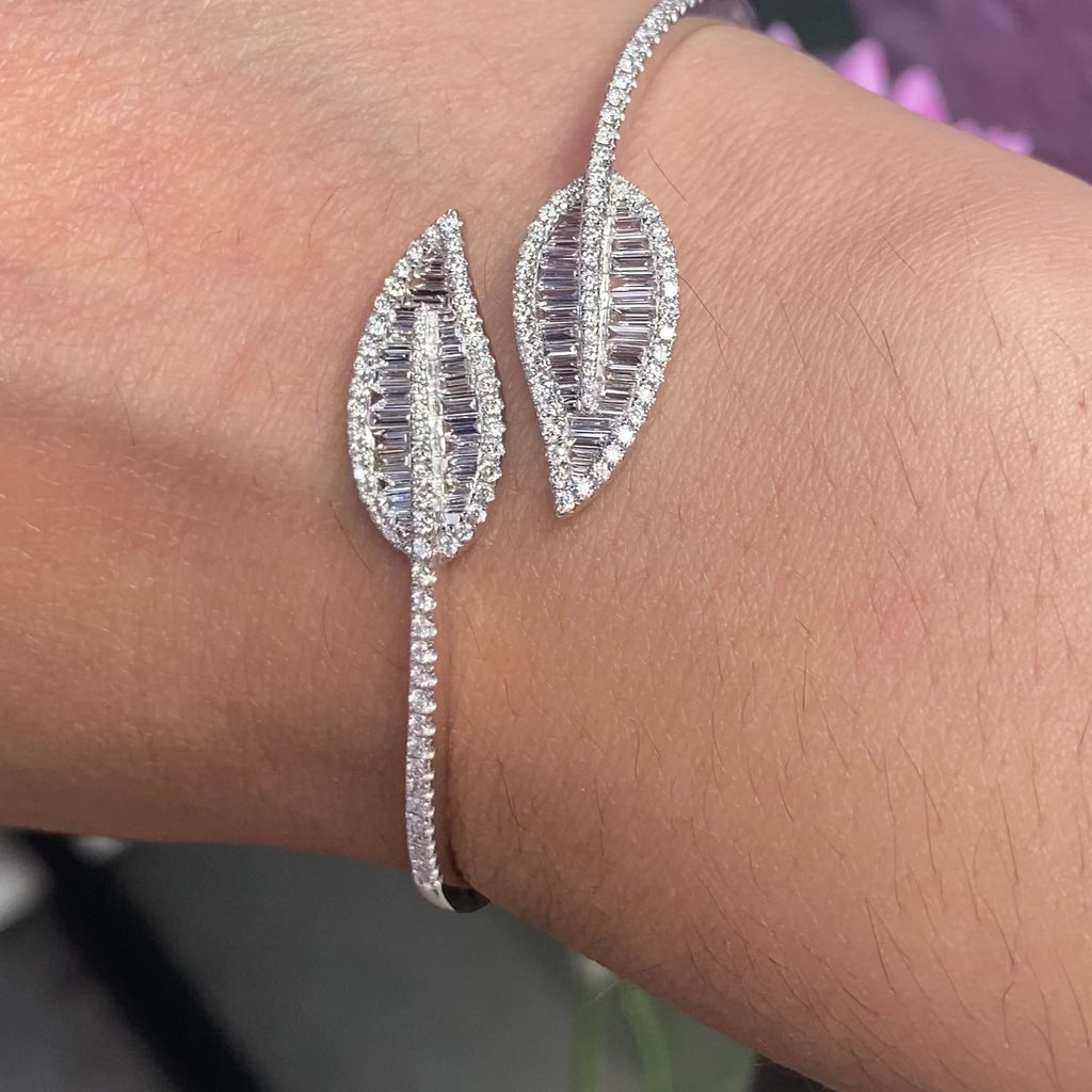 14K White Gold Bangle Bracelet with Baguette and Round Diamonds with the total of 1.61ct