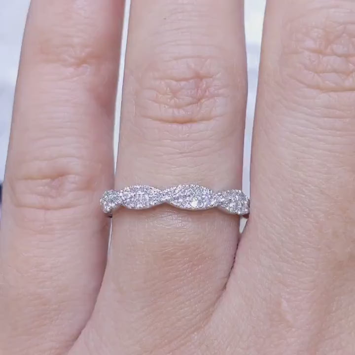 0.29 CT Round Diamond 14K White Gold Band