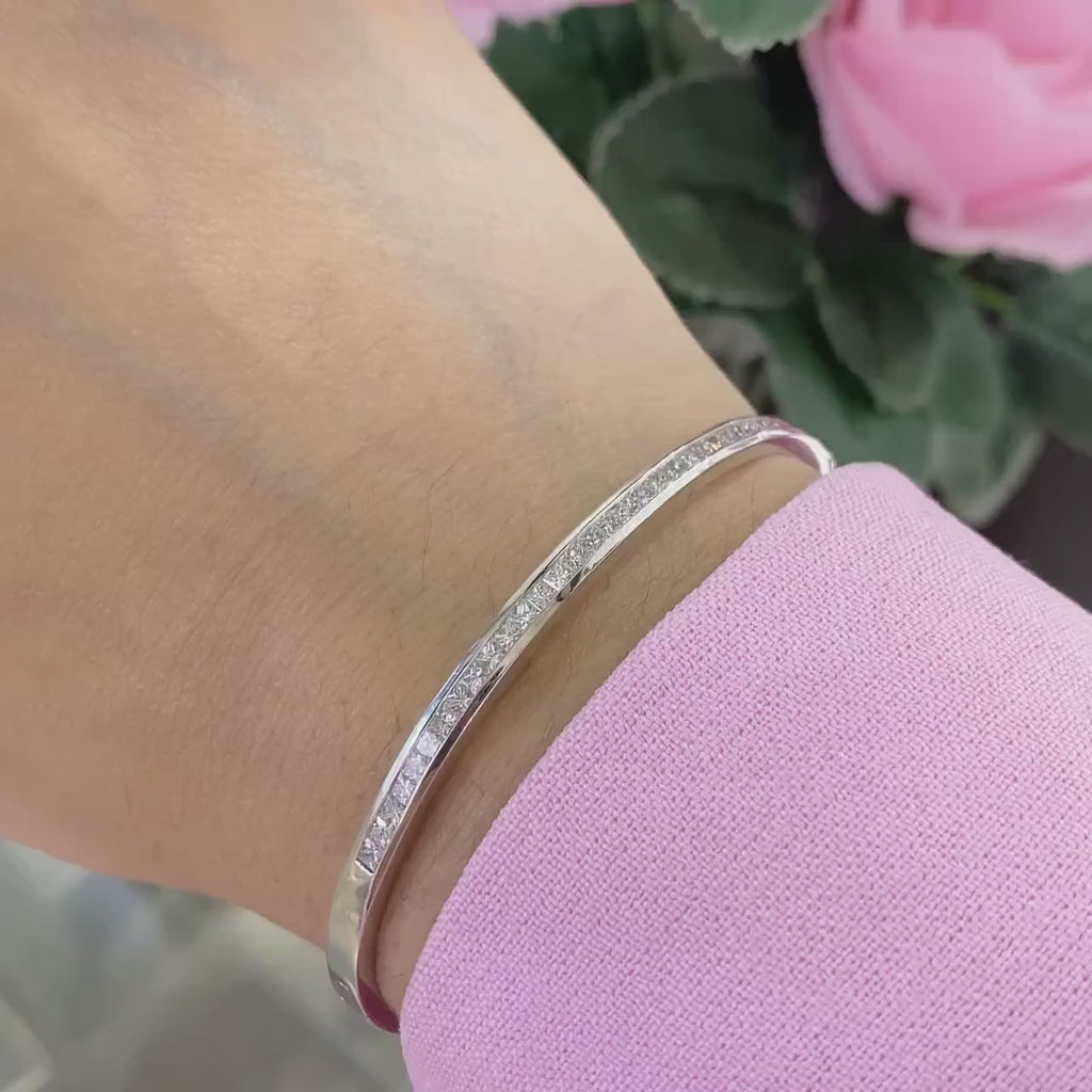 14K White Gold Bangle with 1.15ct in Natural Diamonds DB0061 INJJ